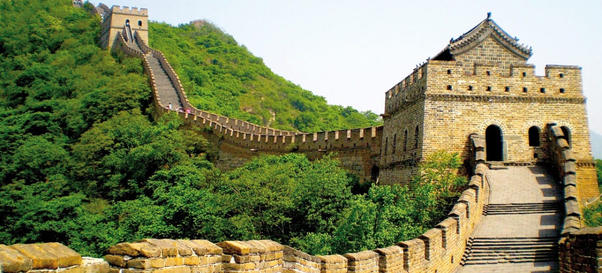 Muraglia-cinese Viaggi in Cina, ora si può. <br>Mistral: «Servizi operativi»