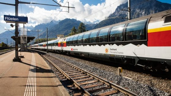 Svizzera, tra le Alpi con il Gotthard Panorama Express
