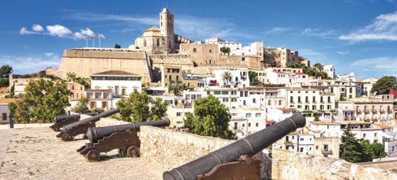 Ibiza, questione di Karma sull’isola dall’anima hippy