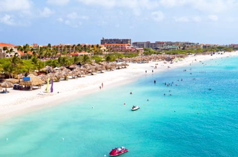 Caraibi, Aruba vaccinerà l’intera popolazione entro l’estate 