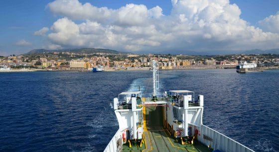 Il Mit riattiva i collegamenti per Sicilia e Sardegna