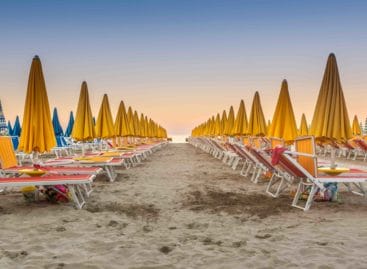 L’italianissima estate 2020: ombrelloni distanti e turni