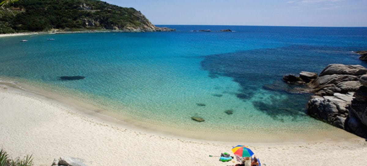 #Elbasicura, così l’isola promuove le vacanze estive