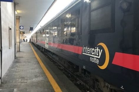 Trenitalia, nuove regole per i viaggi notturni in Intercity
