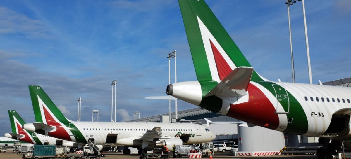 Alitalia introduce la polizza anti Covid-19