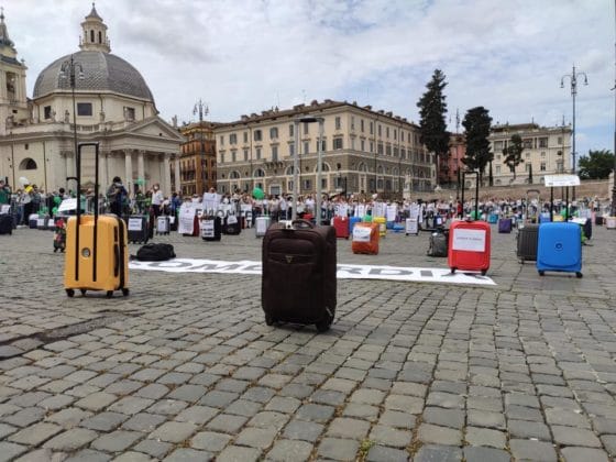 La protesta delle agenzie di viaggi: la cronaca da Piazza del Popolo