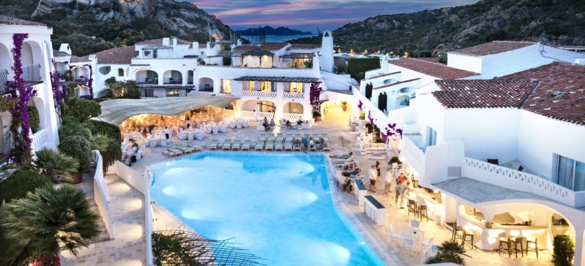 Sardegna, il Grand Hotel Poltu Quatu riapre con un’app tuttofare