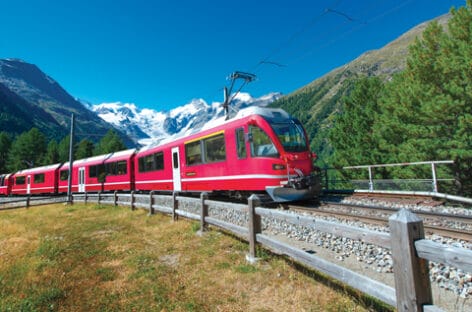 Il Bernina Express si rafforza: più trenini rossi nel weekend