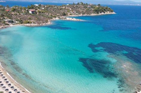 La Grecia riapre al turismo da metà maggio