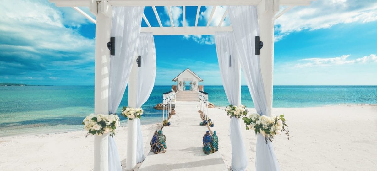 Sandals Resorts regala agli sposi la cerimonia in diretta streaming