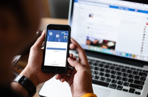 Come ottenere la spunta blu dell’affidabilità su Facebook e Instagram