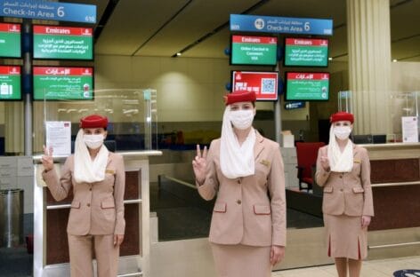 Emirates, primo volo con tutto l’equipaggio vaccinato