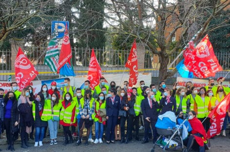 Crisi Norwegian Air, la protesta dei lavoratori a Roma