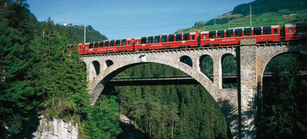 Bernina Express, il trenino rosso ai nastri di partenza