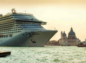 Grandi navi fuori dalla laguna di Venezia: arriva l’ok del Cdm