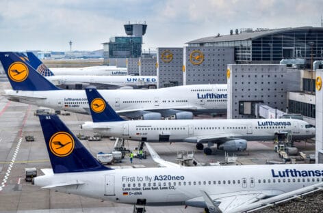 Voli in tilt, l’hub di Francoforte riduce le operazioni