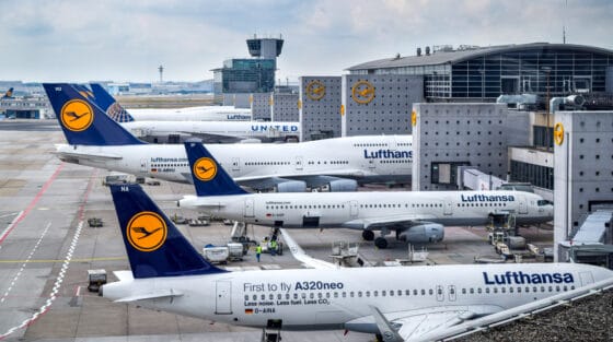 Lufthansa, guasto informatico: caos nei cieli
