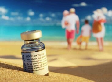 Vaccini in vacanza, via libera di Figliuolo