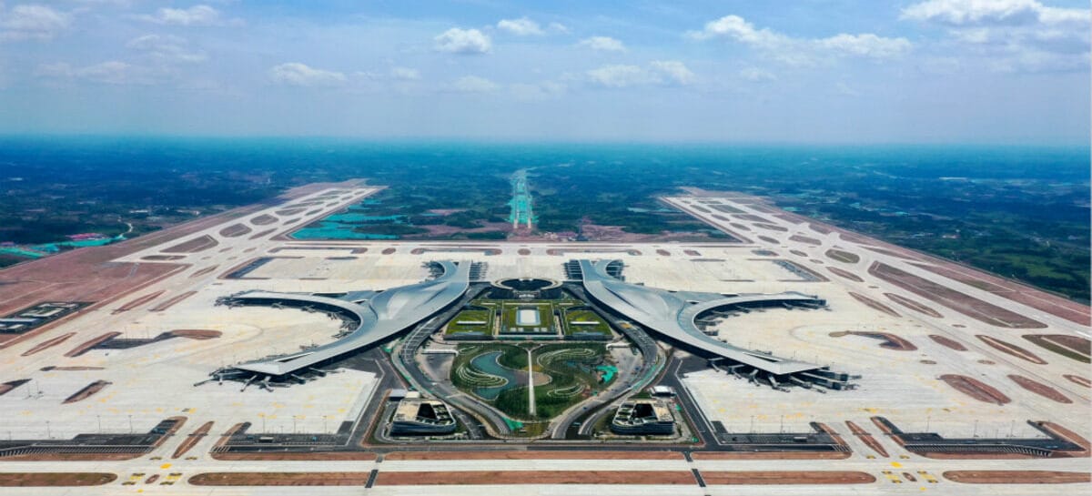 Cina, l’era dei mega aeroporti: apre il Chengdu Tianfu International