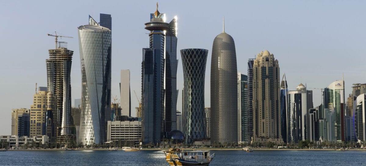 Qatar, via libera ai turisti vaccinati: le regole per l’ingresso