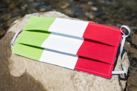 L’Italia dei governatori: “Basta colori e tamponificio”