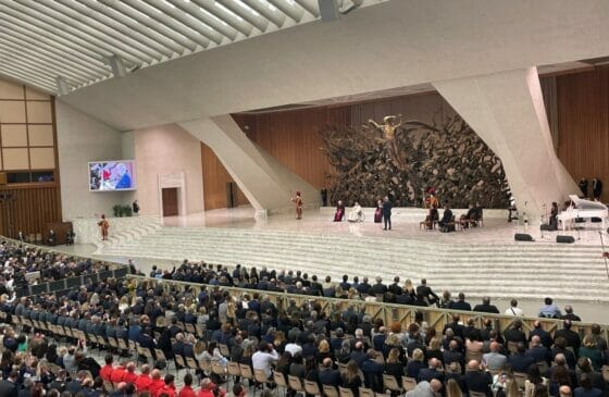 Trasporto aereo in Vaticano. Il Papa: «Preservare i lavoratori»