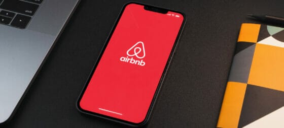 Airbnb: l’outlook delude, colpa della Casa Bianca
