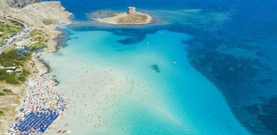 Sardegna, spiagge blindate contro l’overtourism