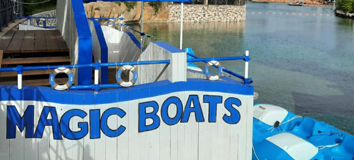 A MagicLand apre l’attrazione acquatica Magic Boats