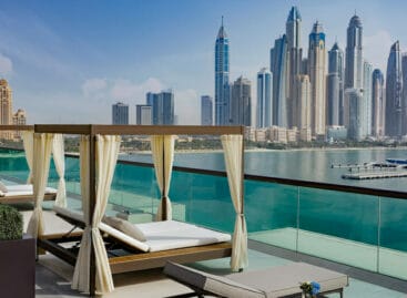 Apre il colossale Hilton Dubai Palm Jumeirah