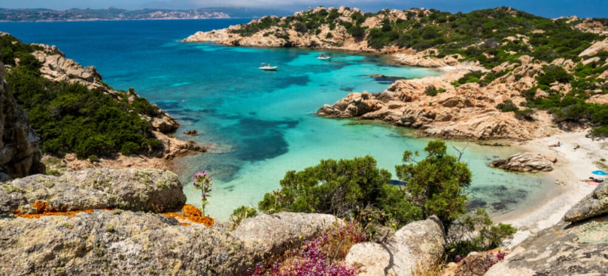 Mediterraneo antidoto contro il caro vacanze