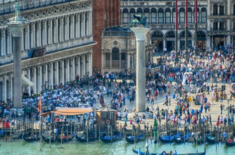 Venezia “costerà” 5 euro: via libera al ticket d’ingresso