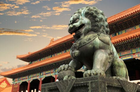 Cina, stop ai tamponi per i turisti in entrata