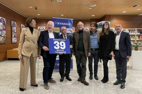 Ryanair lancia la summer a Cagliari e si schiera contro tasse e continuità