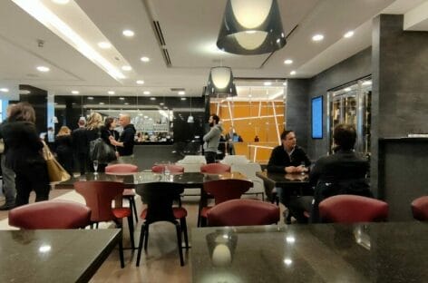 Docce, buffet e area preghiera: inaugurata la Premium Lounge a Malpensa