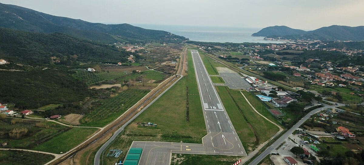 Tutti d’accordo: sì all’ampliamento dell’aeroporto dell’Isola d’Elba