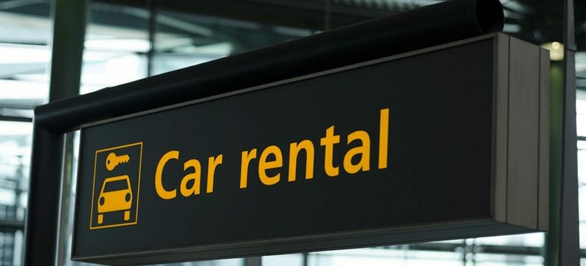 Rent a car, appello di Aniasa: «Poche auto, prenotate in anticipo»