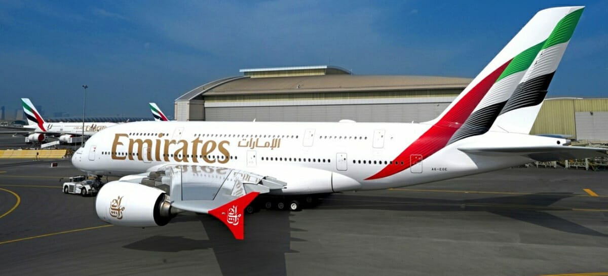 Emirates svela la nuova livrea con il suo iconico A380