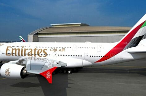 Emirates svela la nuova livrea con il suo iconico A380