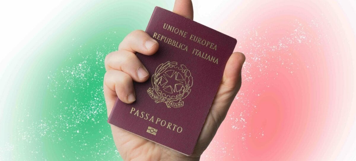 Passaporti, il Viminale chiarisce:<br> “Il turismo è motivo d’urgenza”