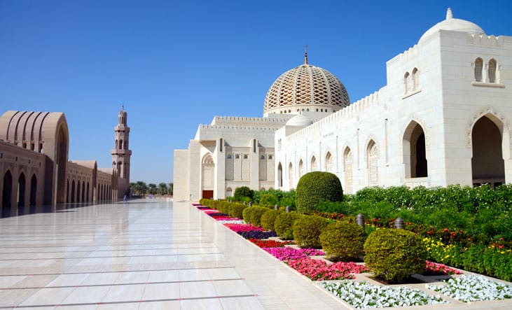 Sultan-Qaboos-Grand-Mosque---Muscat---Oman