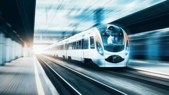 Un treno ad alta velocità collegherà Emirati Arabi e Oman