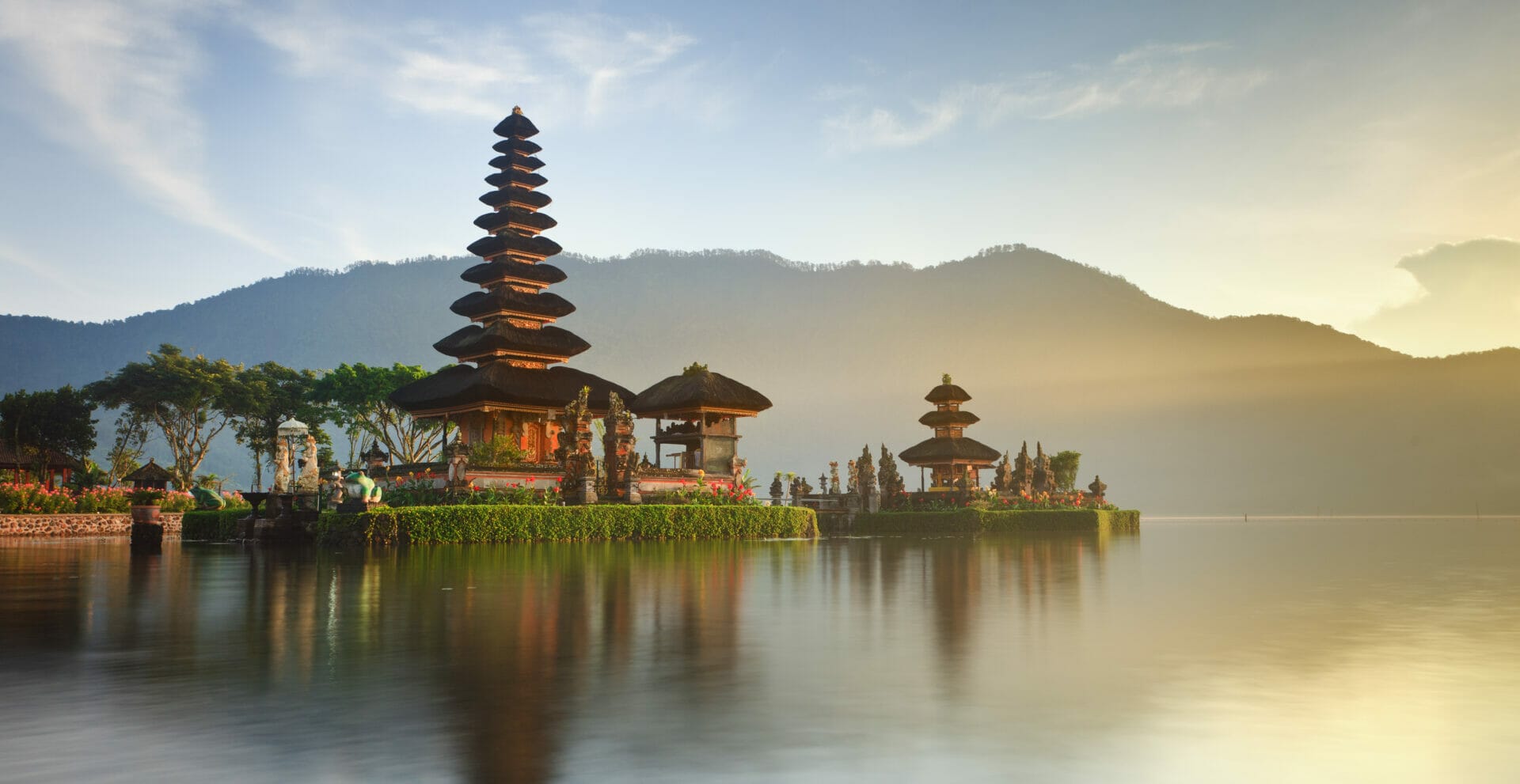 Ulun Danu temple at sunrise, Bali
