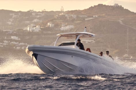 Barche di lusso firmate Uber: il servizio Boat sbarca a Mykonos
