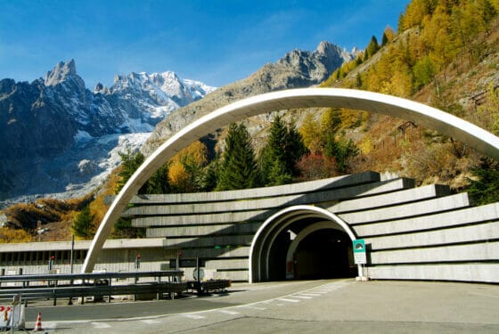 Traforo del Monte Bianco, Francia disponibile al rinvio dei lavori