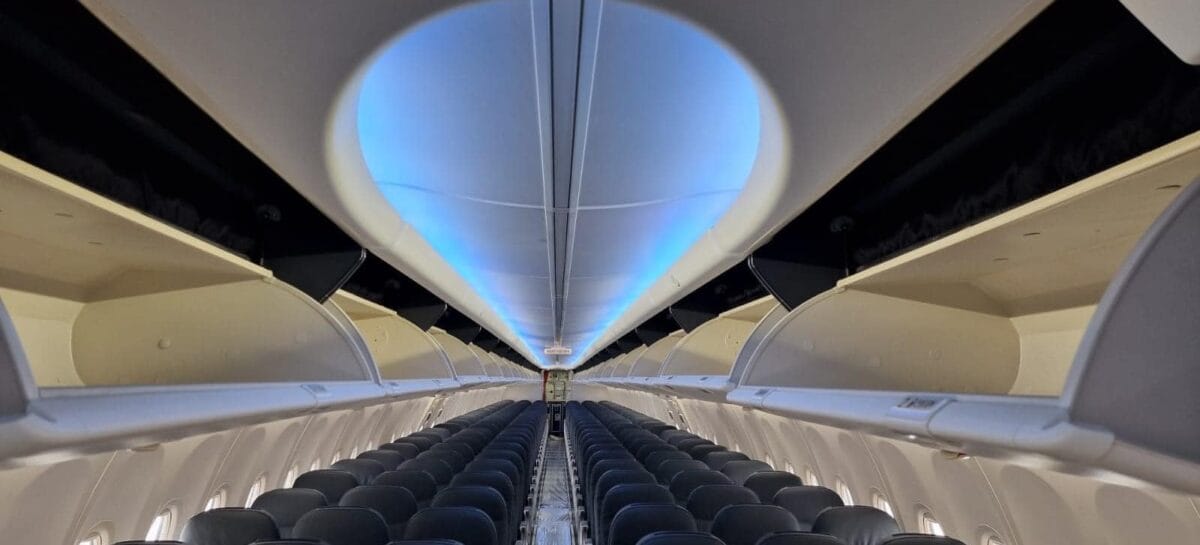 Aeroitalia, entra in flotta il sesto Boeing 737 dotato di sky interiors