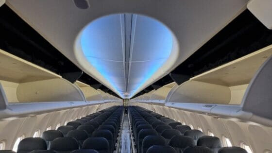 Aeroitalia, entra in flotta il sesto Boeing 737 dotato di sky interiors