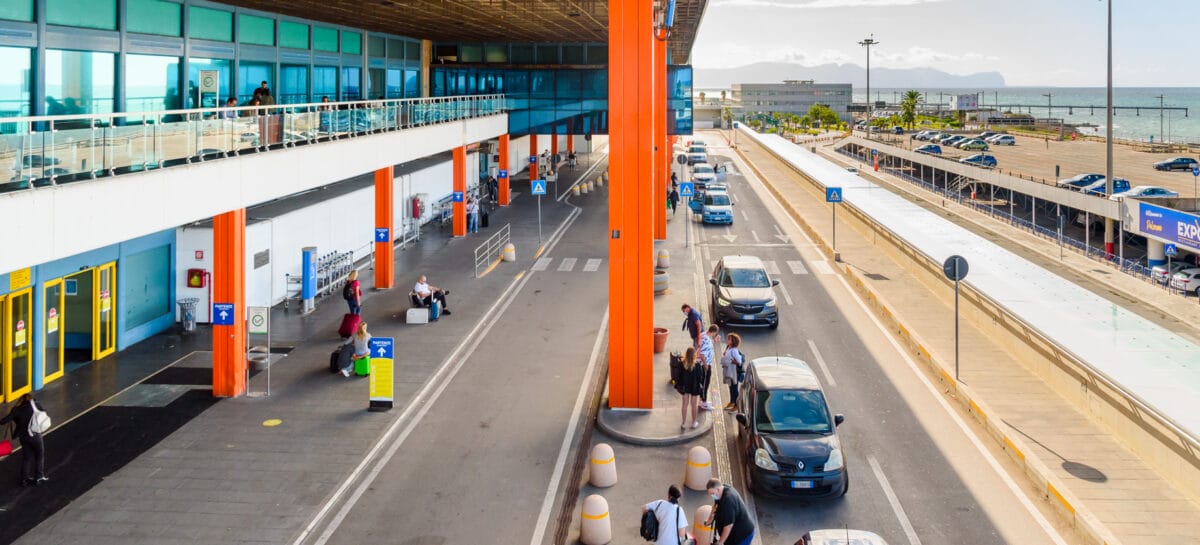 Aeroporto di Palermo, stop all’ingresso scaglionato agli imbarchi