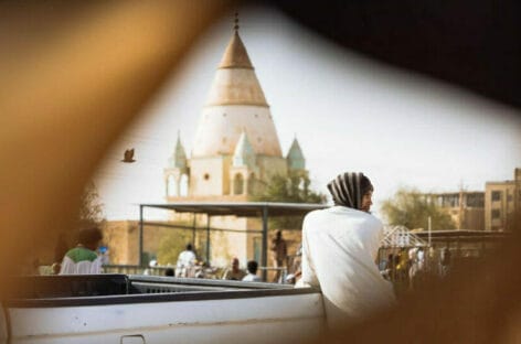 Shiruq illumina il Sudan con la mostra-evento “Di luce e di sabbia”