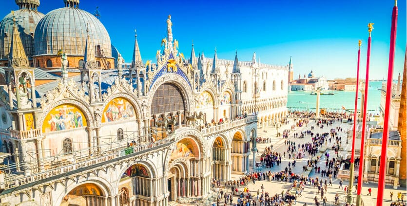 venezia overtourism folla turisti incoming